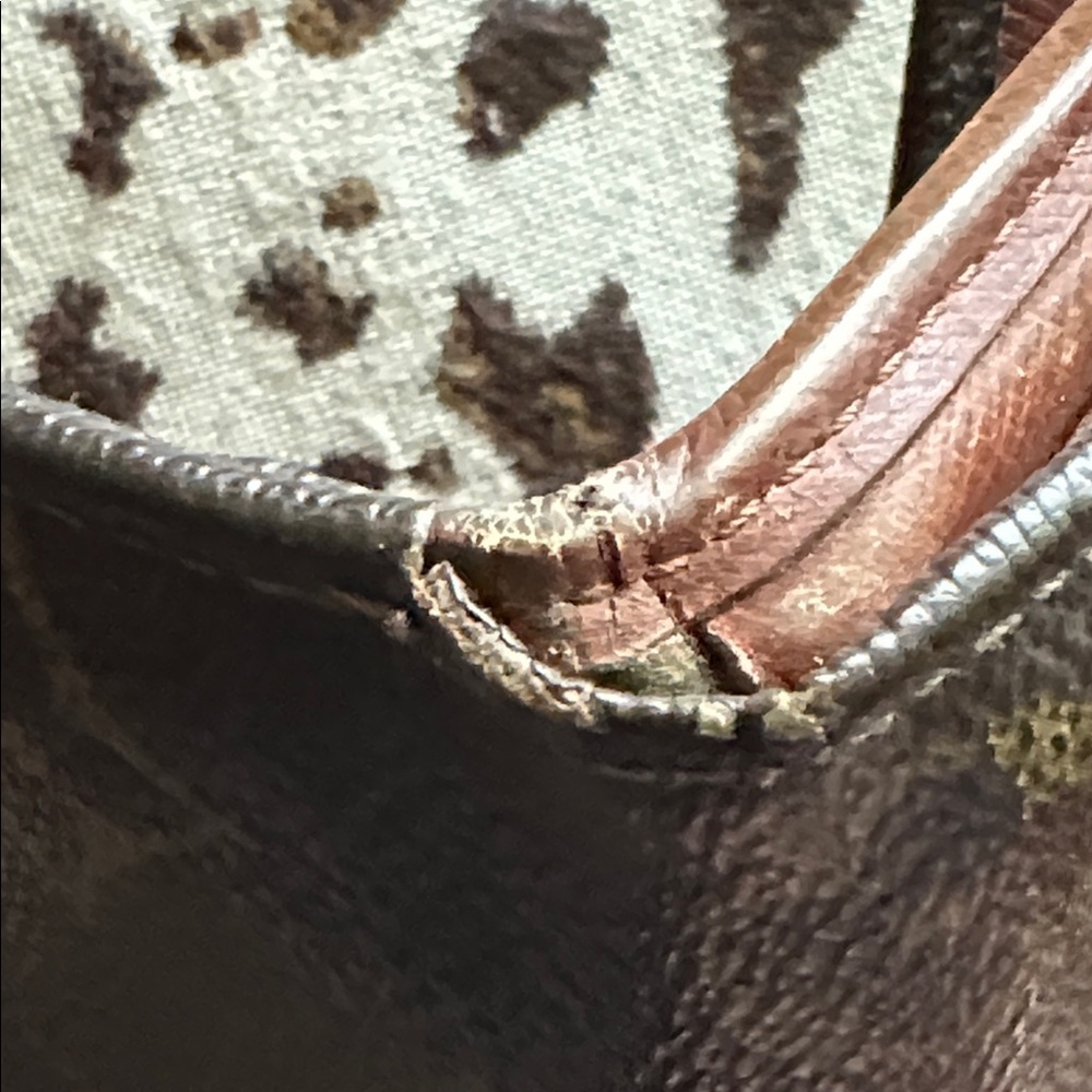 Vintage Louis Vuitton “Elise” Monogram Tri-Fold Wallet •  Iconic LV Style - Picture 8 of 10